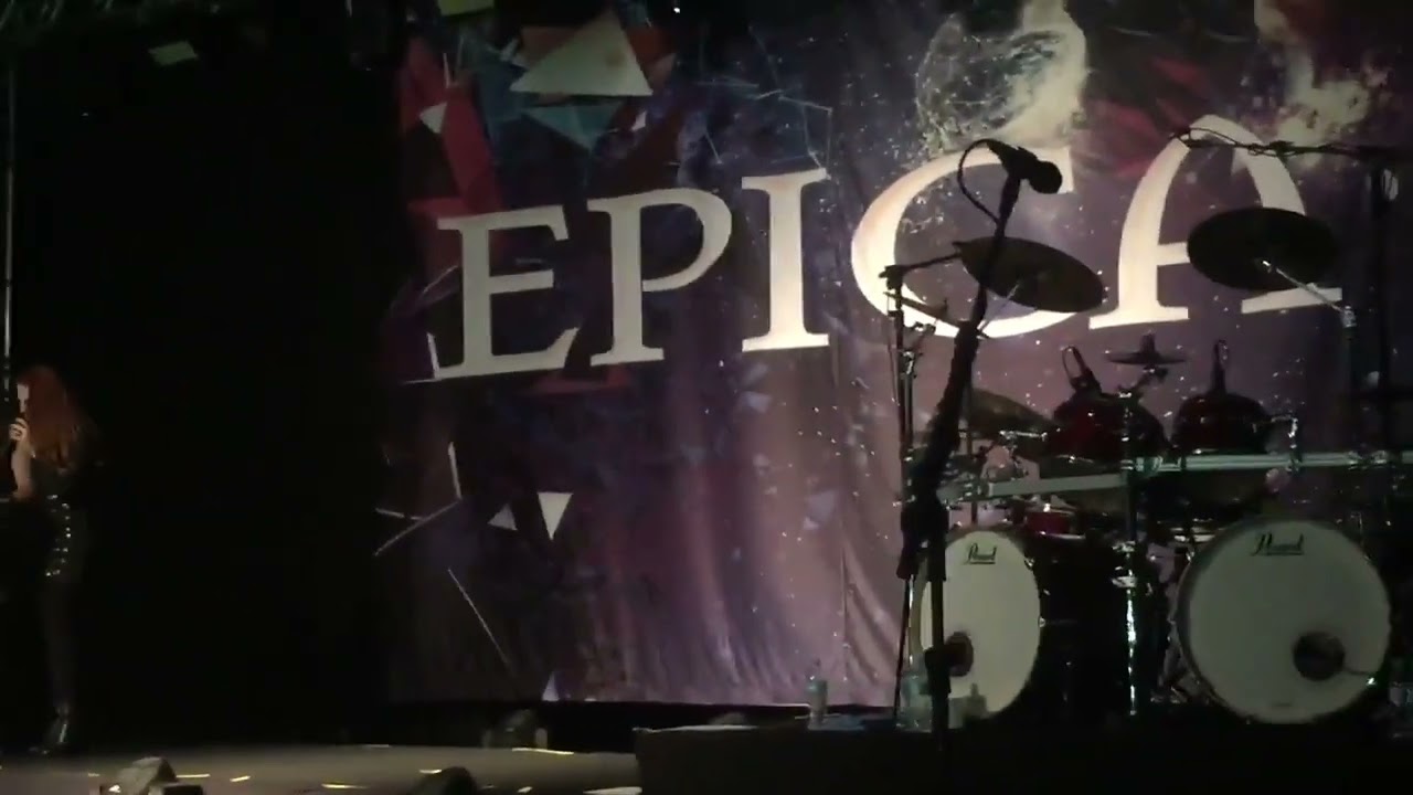Solitary Ground by Epica in Fortaleza,  Brazil 2017-18? #epica @epica @simonesimonsofficial