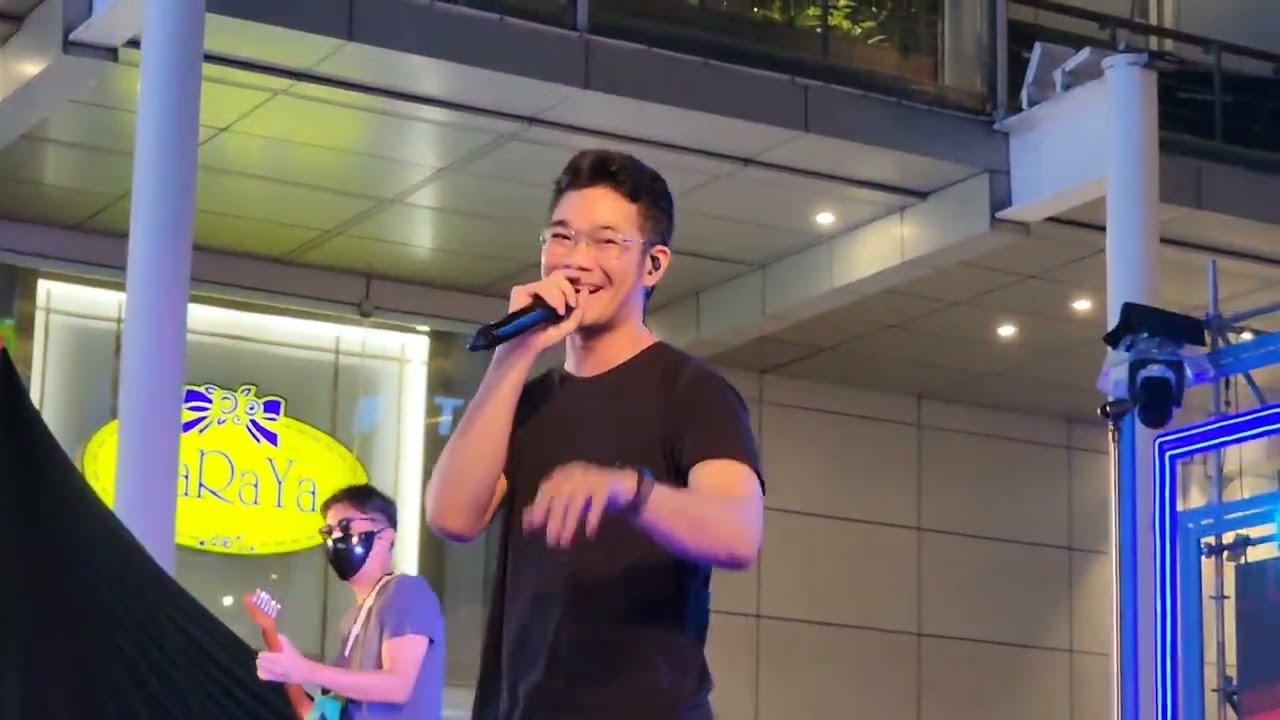 #getsunova คอนเสิร์ตแสดงสด เต็มวง สนุกแบบเต็มโชว์ ลานหน้า #เซ็นทรัลเวิลด์