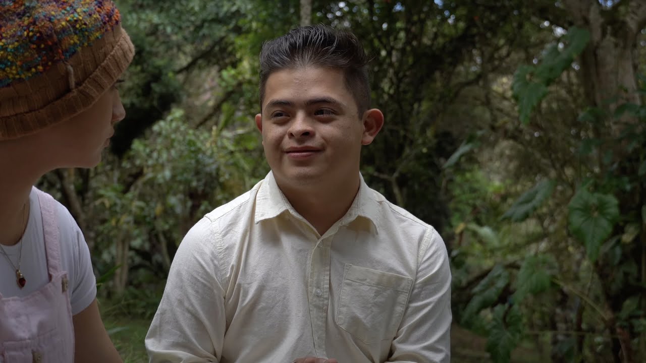 El hermoso acto de un niño con Síndrome de Down para su novia valiente