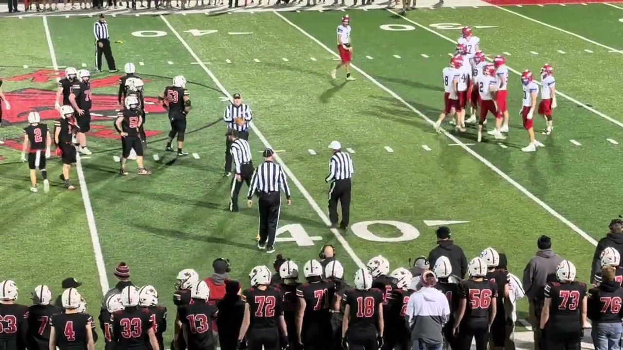 Decorah 25, Western Dubuque 24. 1st Round of 4A Playoffs, IA HS Football.