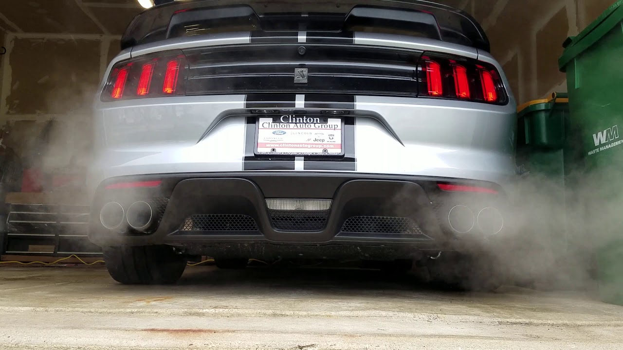 2020 Shelby GT350 cold start and idle   switching valves closed and open