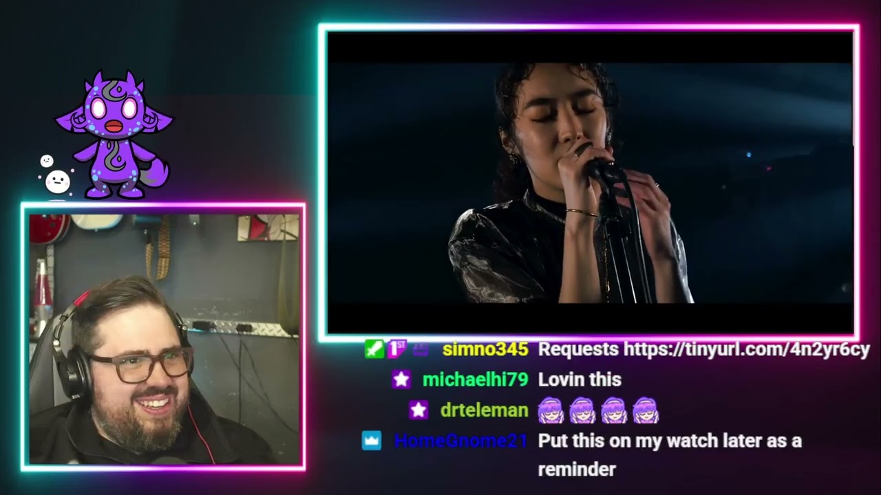 Music teacher reacts to Penguin Rush - 2020 ペンギンラッシュ - 二〇二〇（Official Music Video）