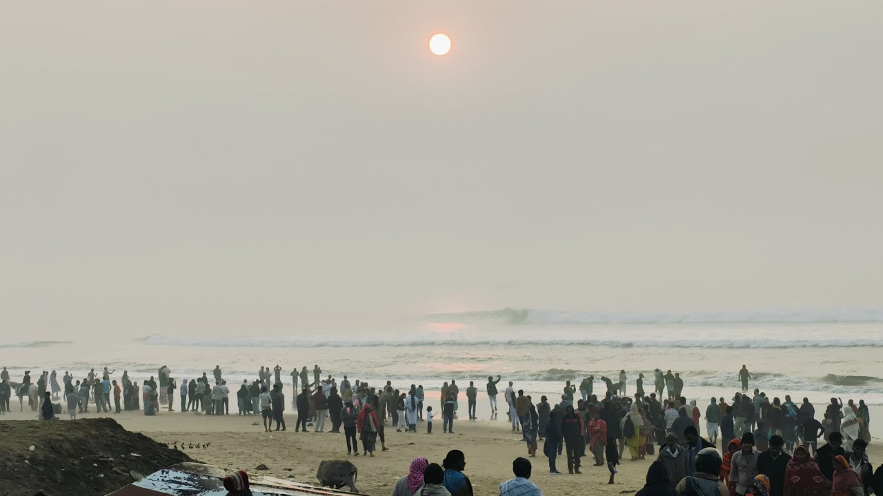 Puri me samudra me masti karte huye mai aur mere dost#raipur #youtubeshorts #youtube #puri #reels 