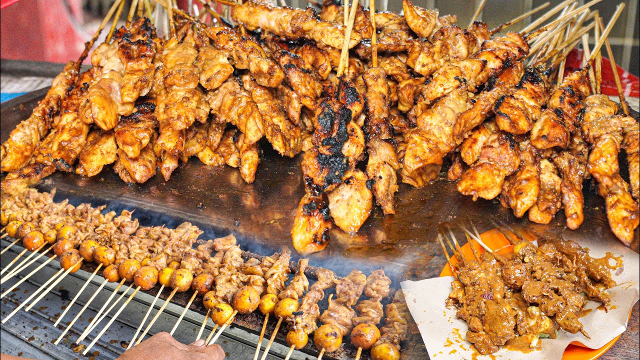 GOKIL BGT PERNAH 90 RIBU TUSUK LUDES SEHARI, SATE AYAM UKURAN JUMBO DI BAKAR DI ATAS BAK MOTOR !!!