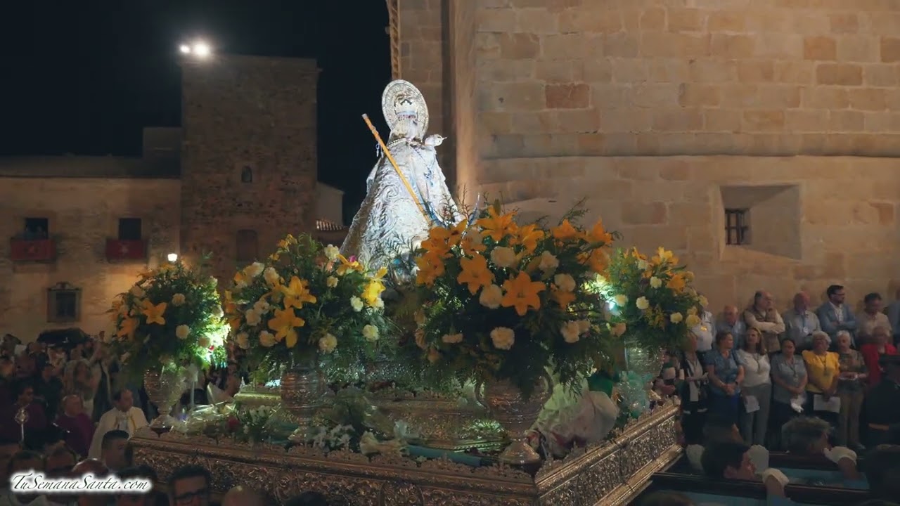 El Coro Rociero de Cáceres le canta a la Virgen de la Montaña en Santa María