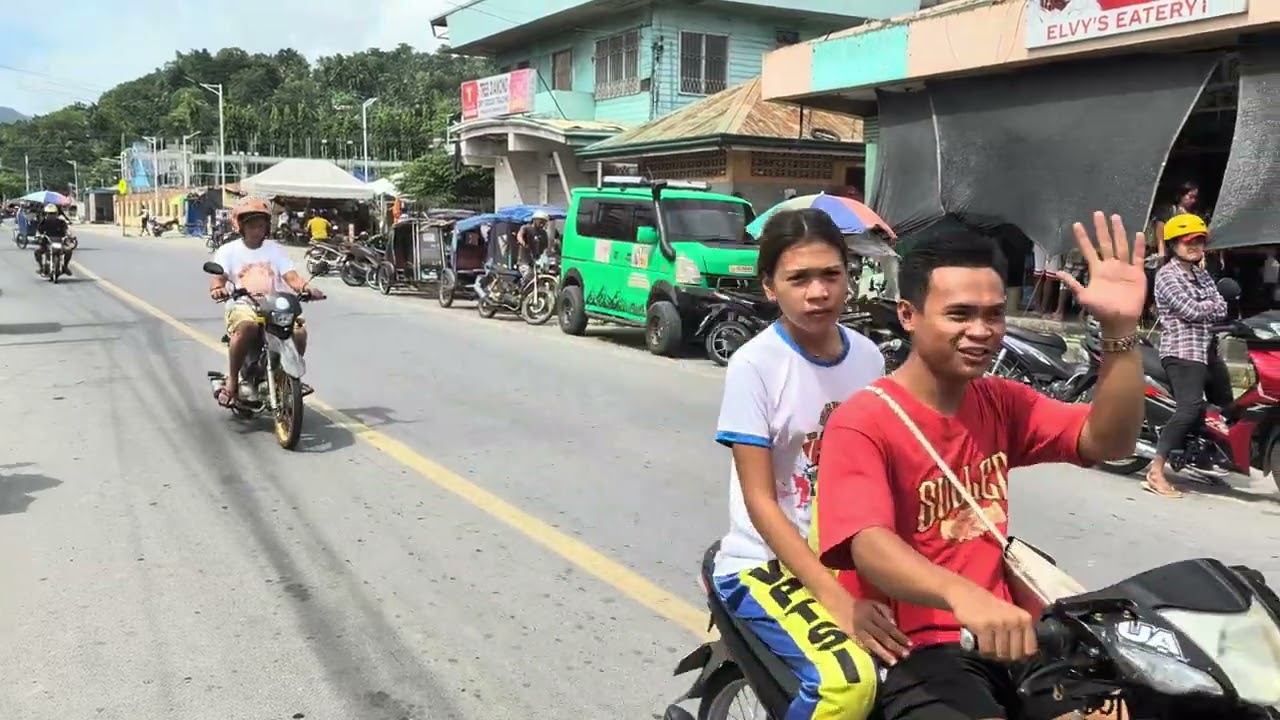 Sibonga Street Action - Happy Farm Workers - Living out of a Tricycle Pinoy Travel #harvestchaser