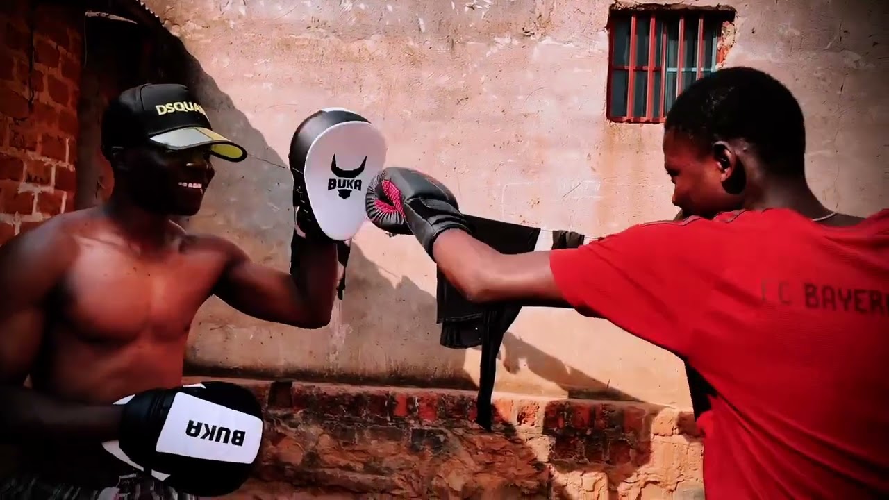 N.BI zombie bouge toi clip officiel 