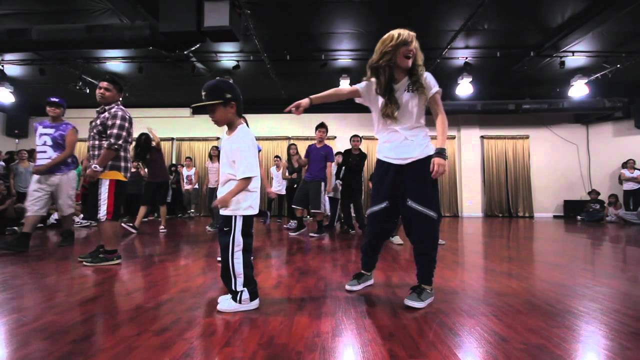 Chachi Gonzales from IaMmE at MWC Mondays - Chris Brown 