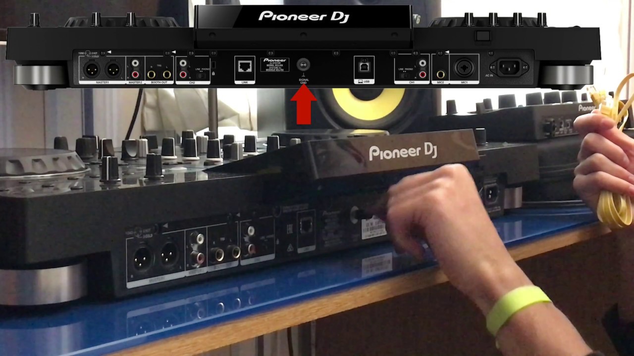 Conexiones entre equipos (PIONEER XDJ-RX y RMX-1000)