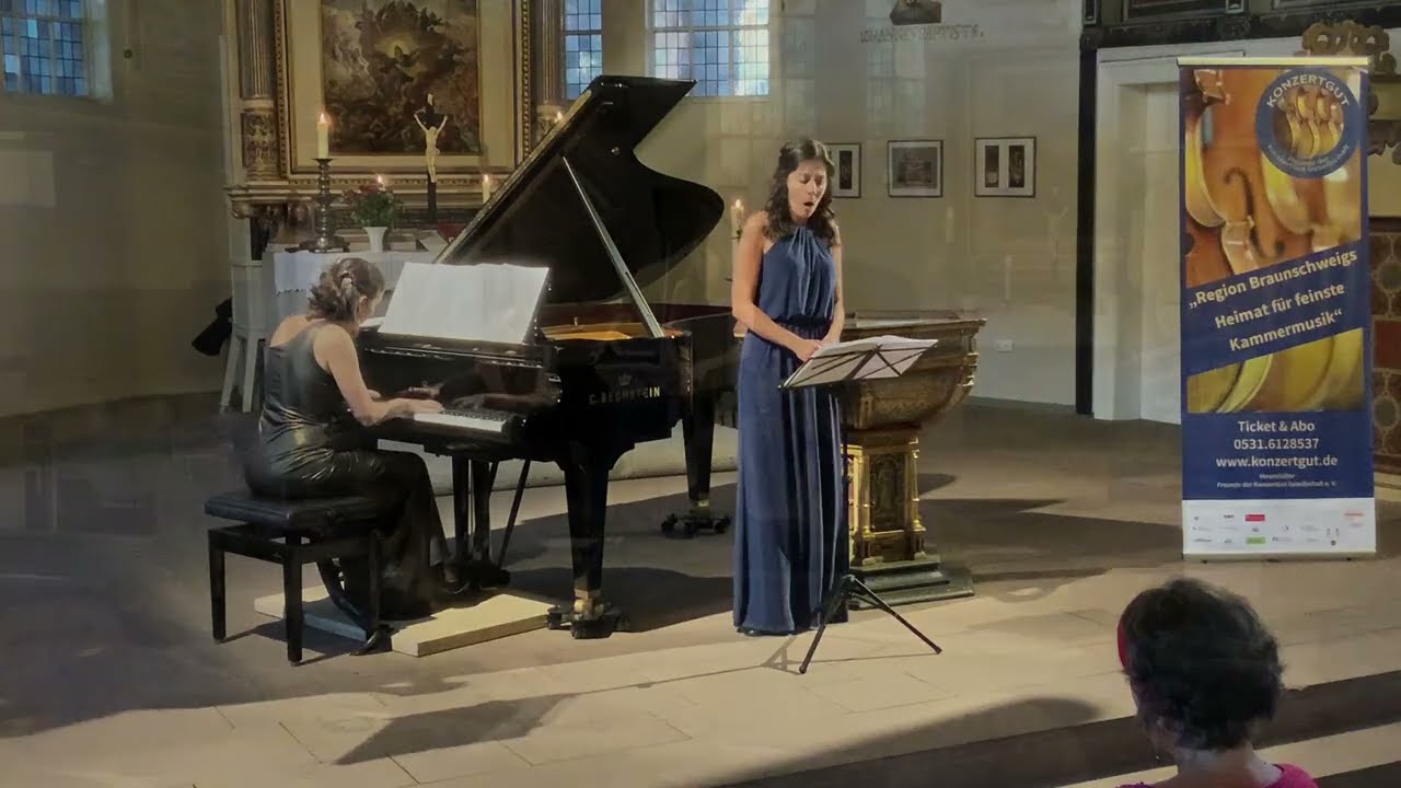 Concierto de Adriana Viñuela y Elisa Rapado en el Festival 