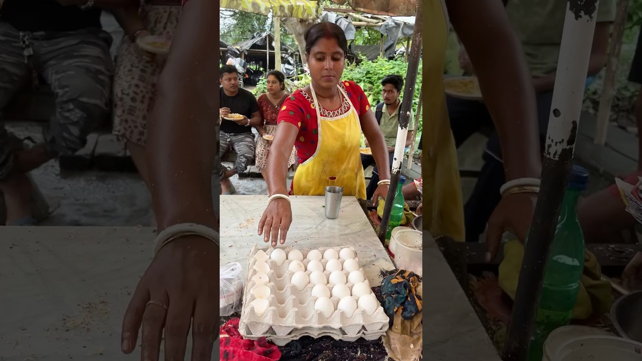 Art Of Making Omelette By Hardworking Lady  #shorts
