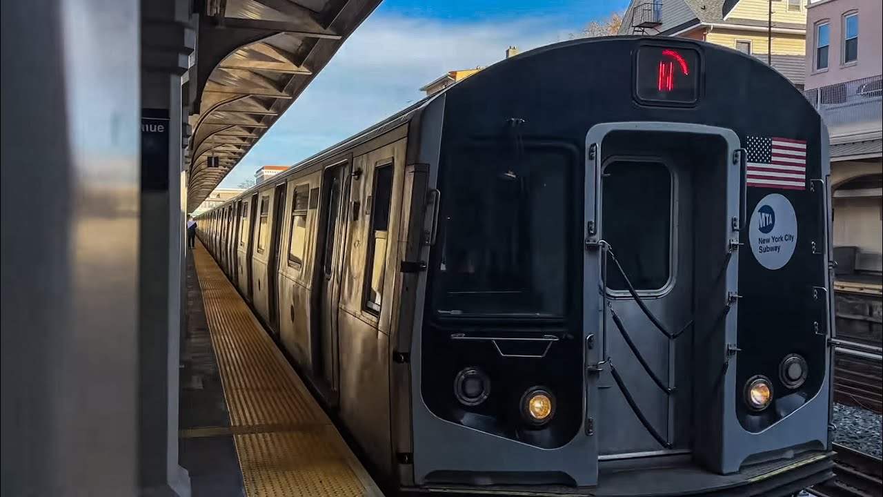 BMT Sea Beach: (R) Exp and (N)(Q) Lcl Trains @ Avenue U