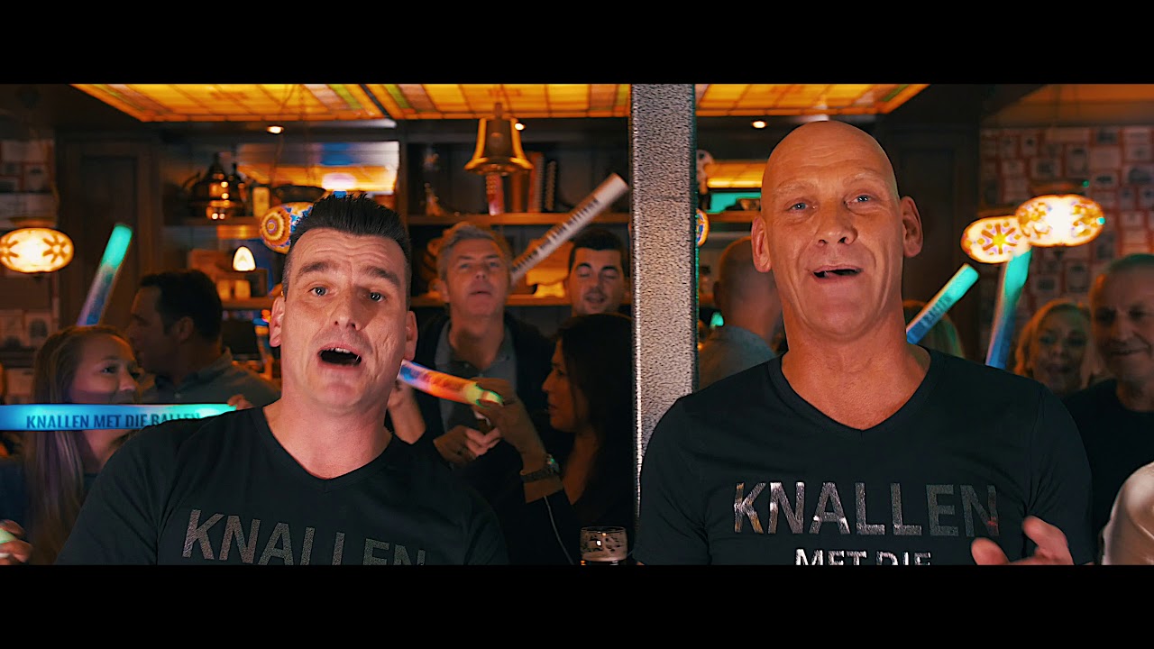 Feestduo Tsjonge-Jonge  ''Knallen met die ballen'' (Officiële videoclip)