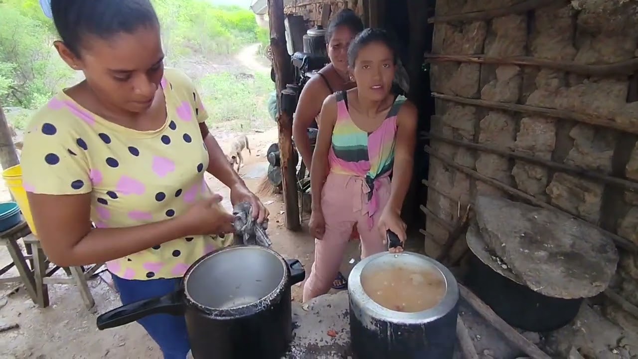 ALMOÇO NA CASA DE PATRÍCIA