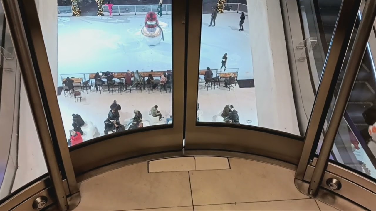 MEI hydraulic circular glass elevator at the Westfield World Trade Center mall (Manhattan, NY)