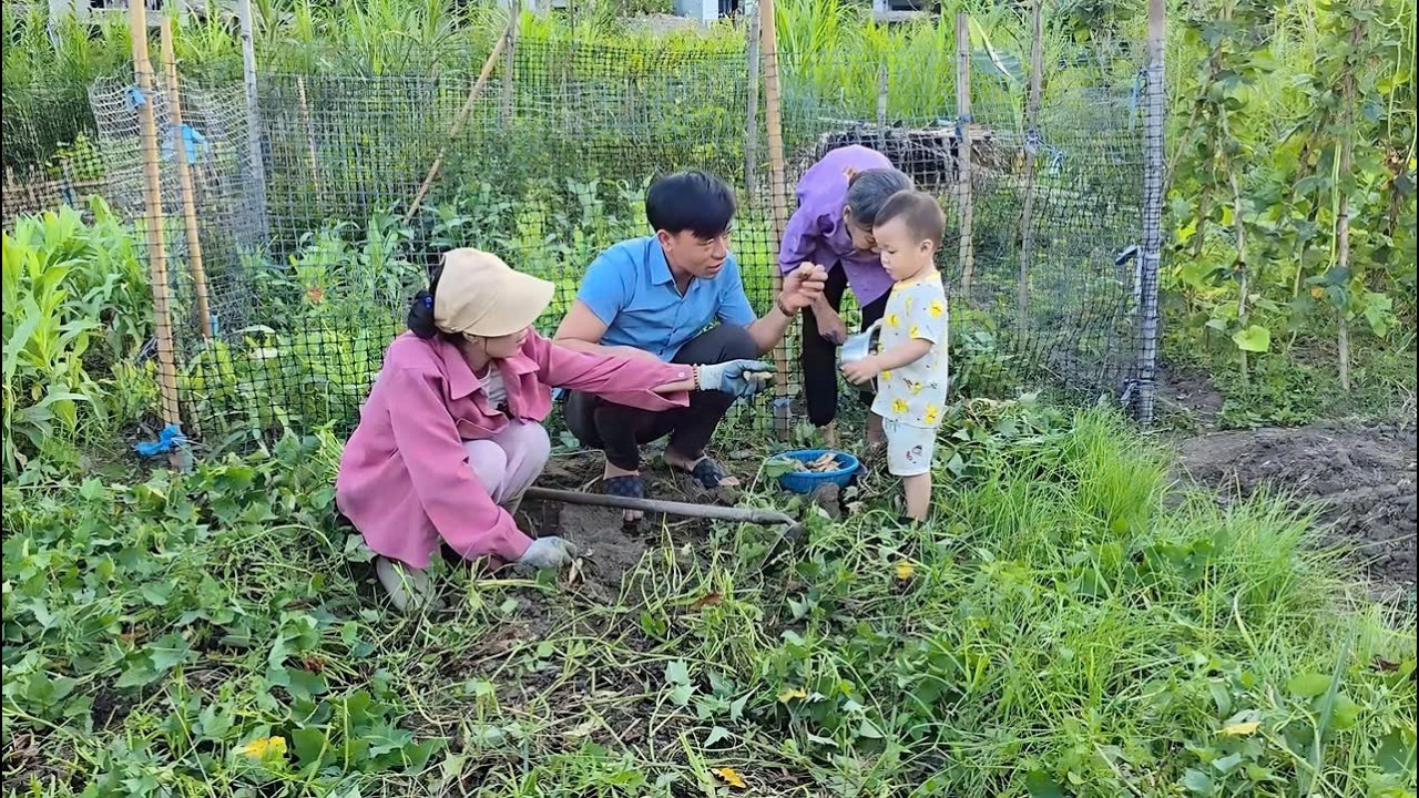 On her day off, Bao helped Man work in the vegetable garden.