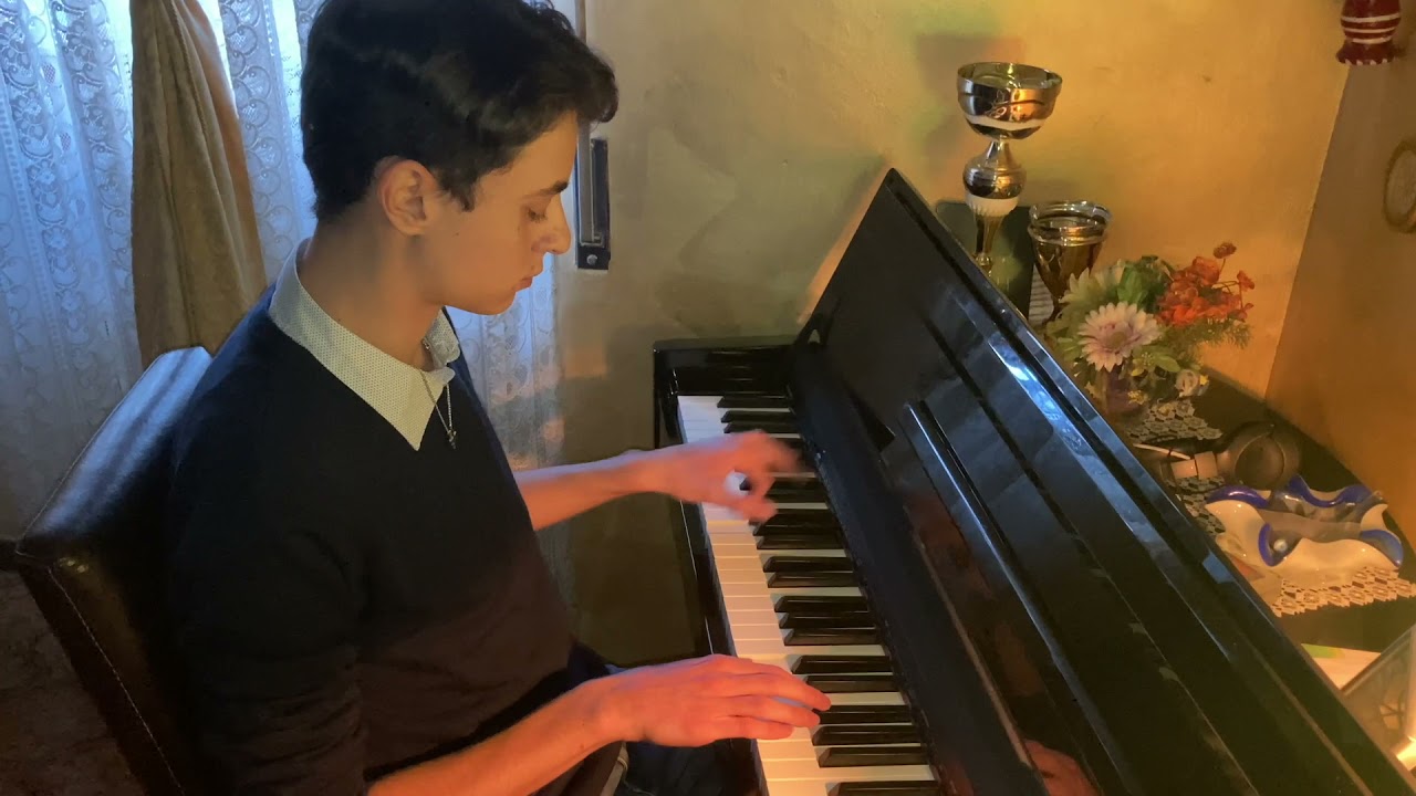 Every little thing she does is magic. The Police. Piano cover by Claudio.