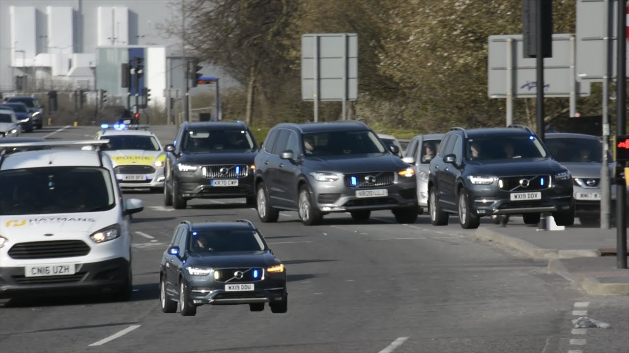 MASSIVE ARMED POLICE CONVOY RESPONSE TO SHOOTING IN BRISTOL! - UK Armed Response Vehicles Responding