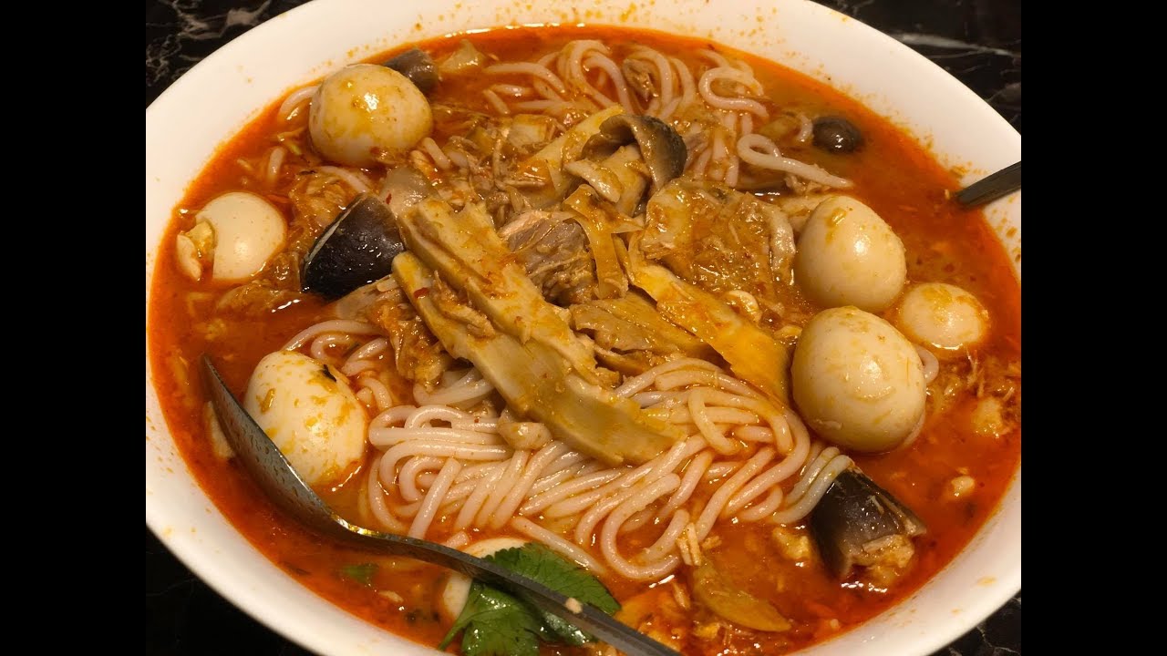Making kapoon chicken curry 3/19/2018