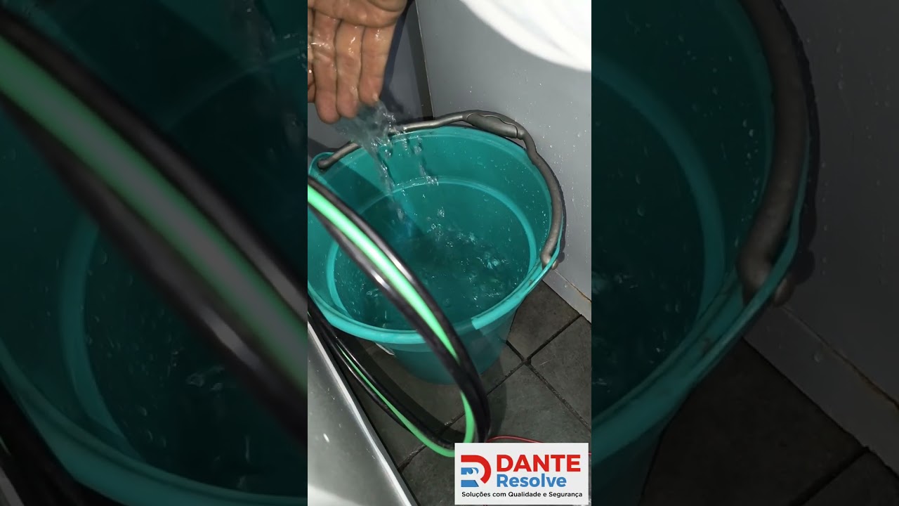 Manutenção em caldeira de bancada de passar roupas profissional.