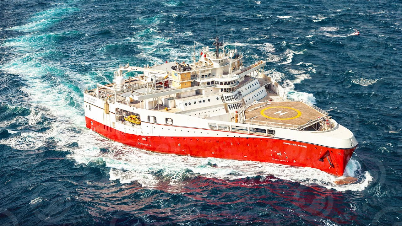 Life INSIDE World's WIDEST Ship Ever Built Looks Like Half a Ship