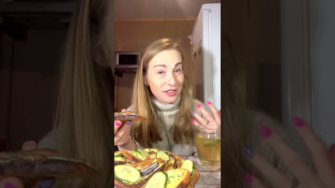 Мукбанг: гренки со шпротами ❤️