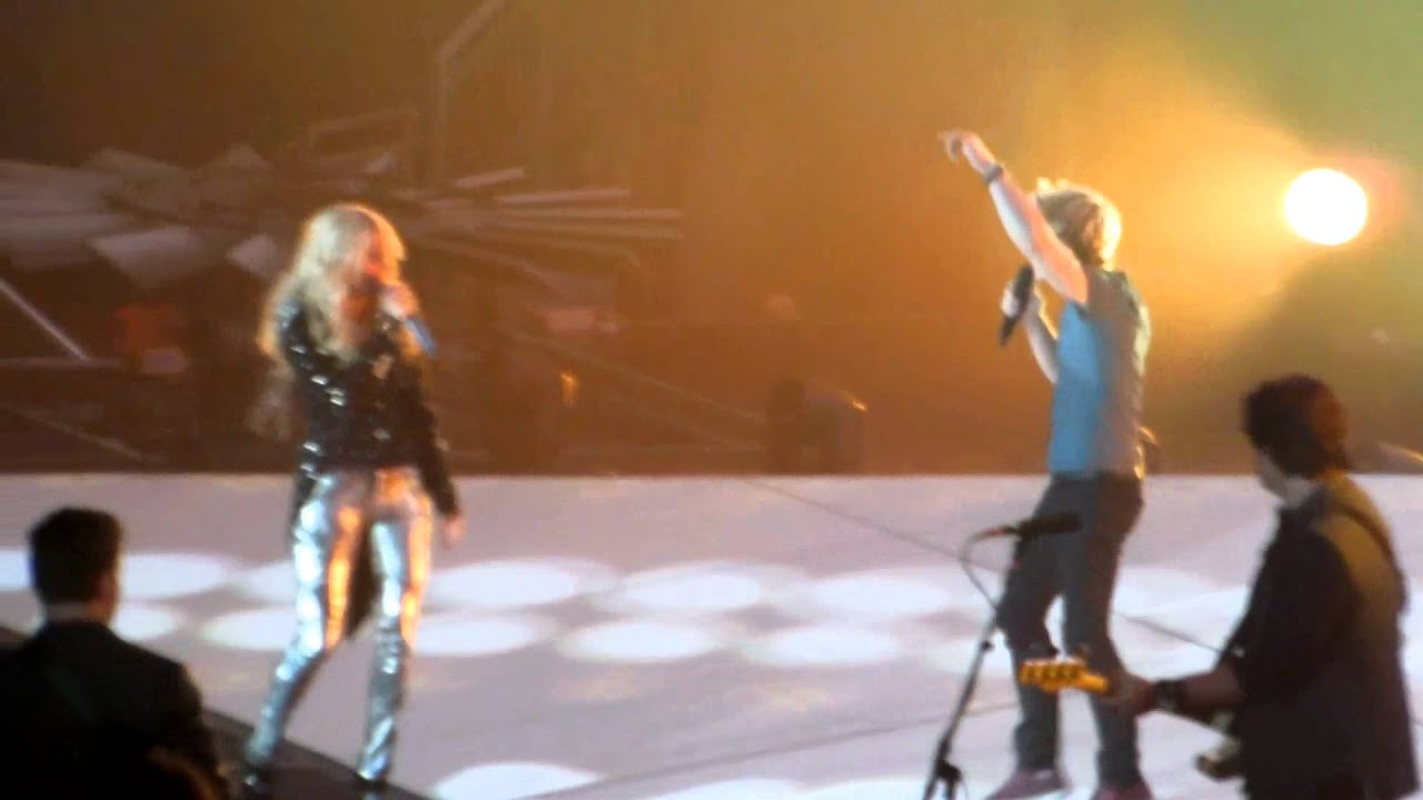 Carrie Underwood and Hunter Hayes - Leave Love Alone
