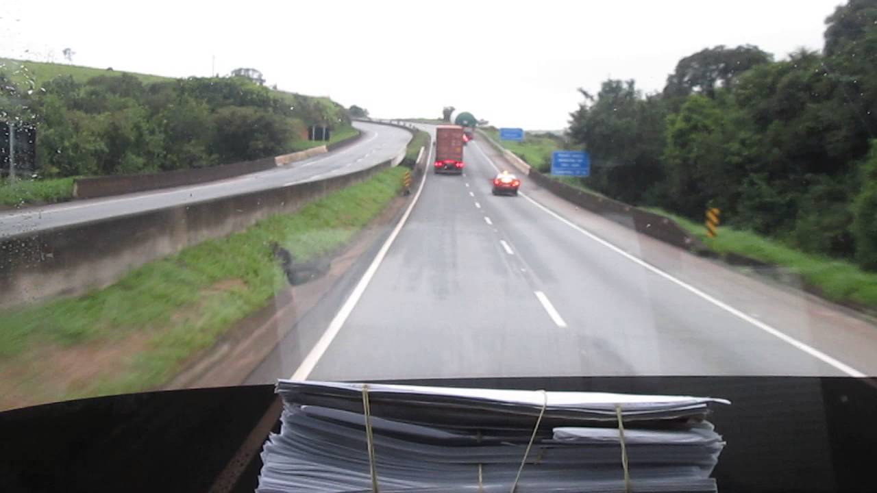 Extrapesado Ford 2042 na Fern&atilde;o Dias