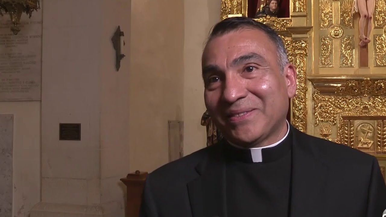 Archbishop introduces new rector at San Fernando Cathedral downtown