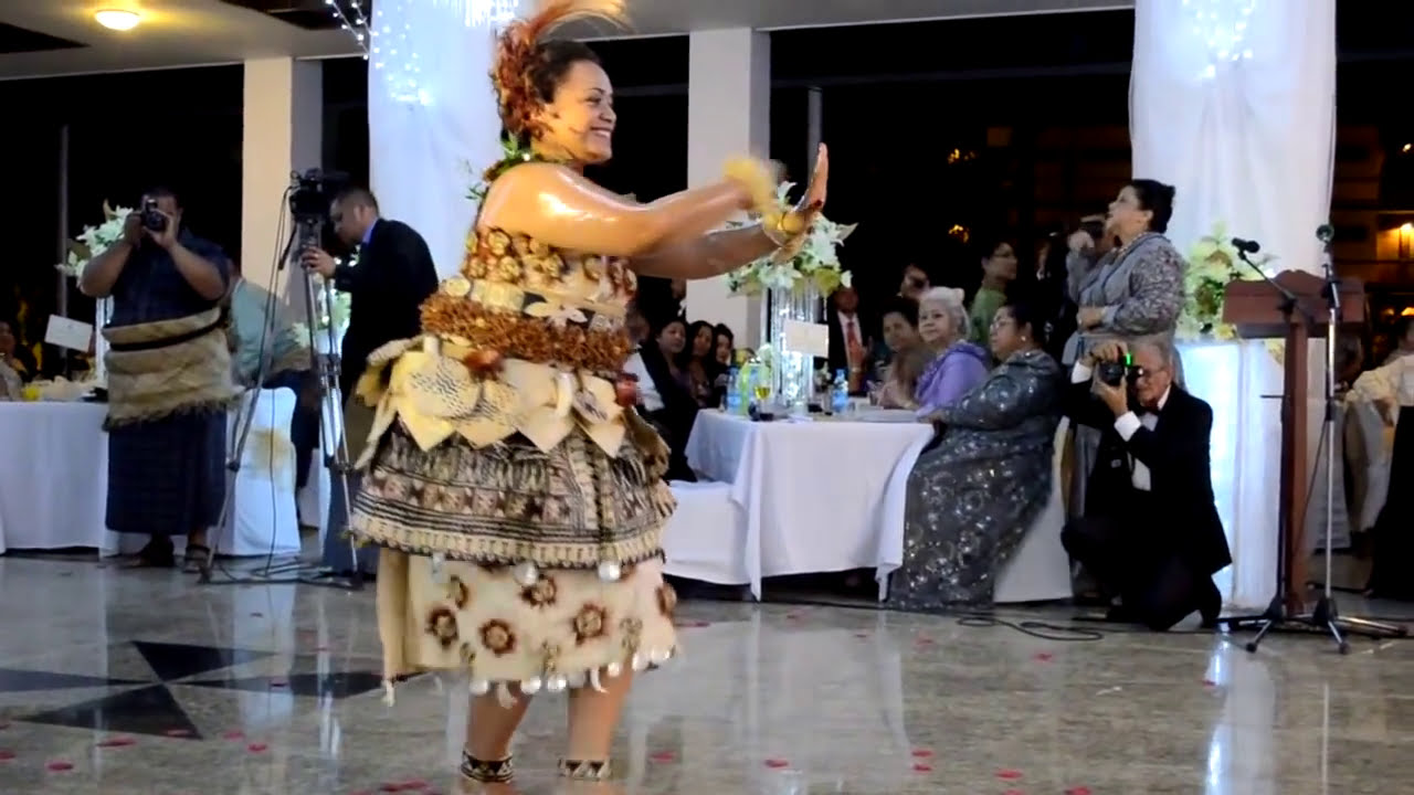 Tau'olunga -  Royal Wedding Ball - Kingdom of Tonga
