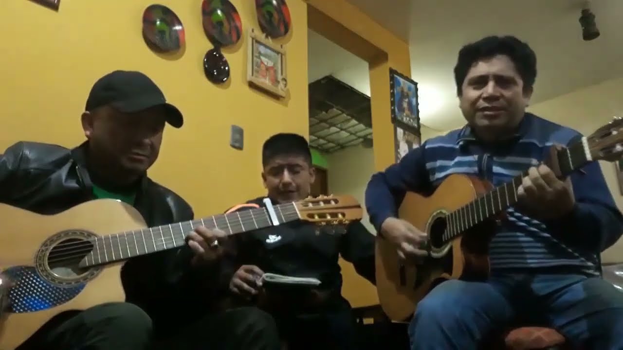 OJOS AZULES COLOR DEL CIELO TIENE ESA HUAMBRA - JULIO CASTILLO MARCHENA & JUAN CORDOVA & JULIO LOPEZ