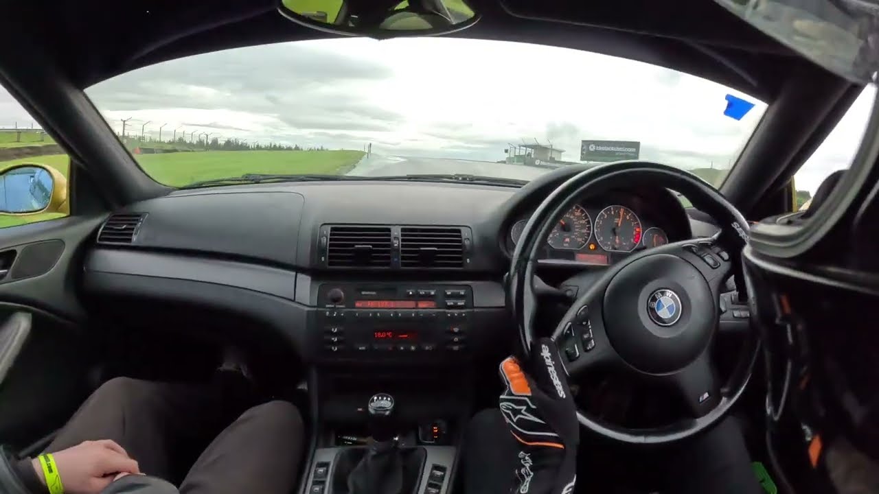 STB Automotive track night at a wet @knockhill 
