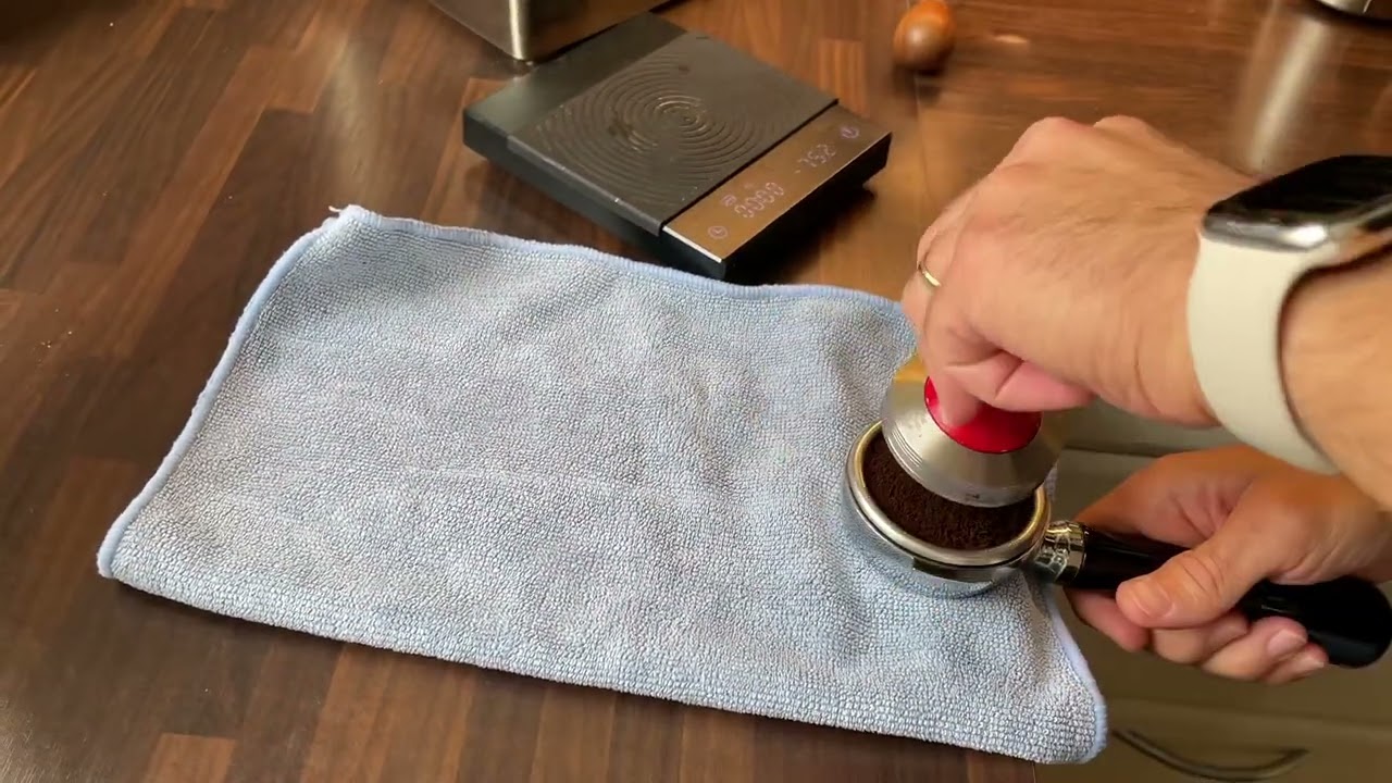 Cappuccino and frothing together with Lelit Mara X