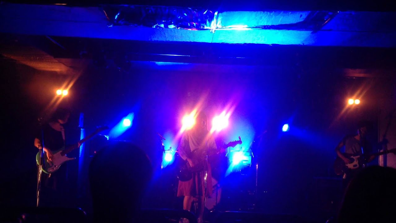 penguin airways - in the fall (Live@梅田ZEELA 2014.09.07)