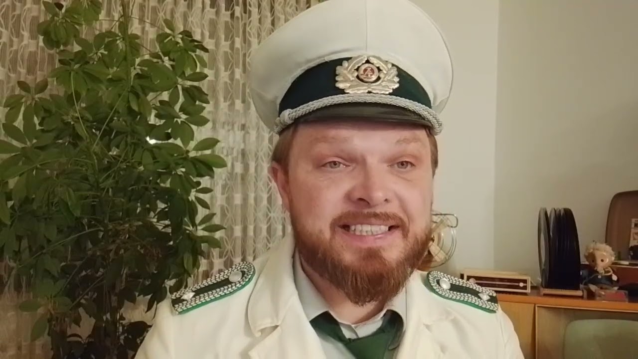 Herzlich Willkommen auf meinem neuen YouTube Kanal volkspolizei Schwerin Nostalgie ich bin wieder da
