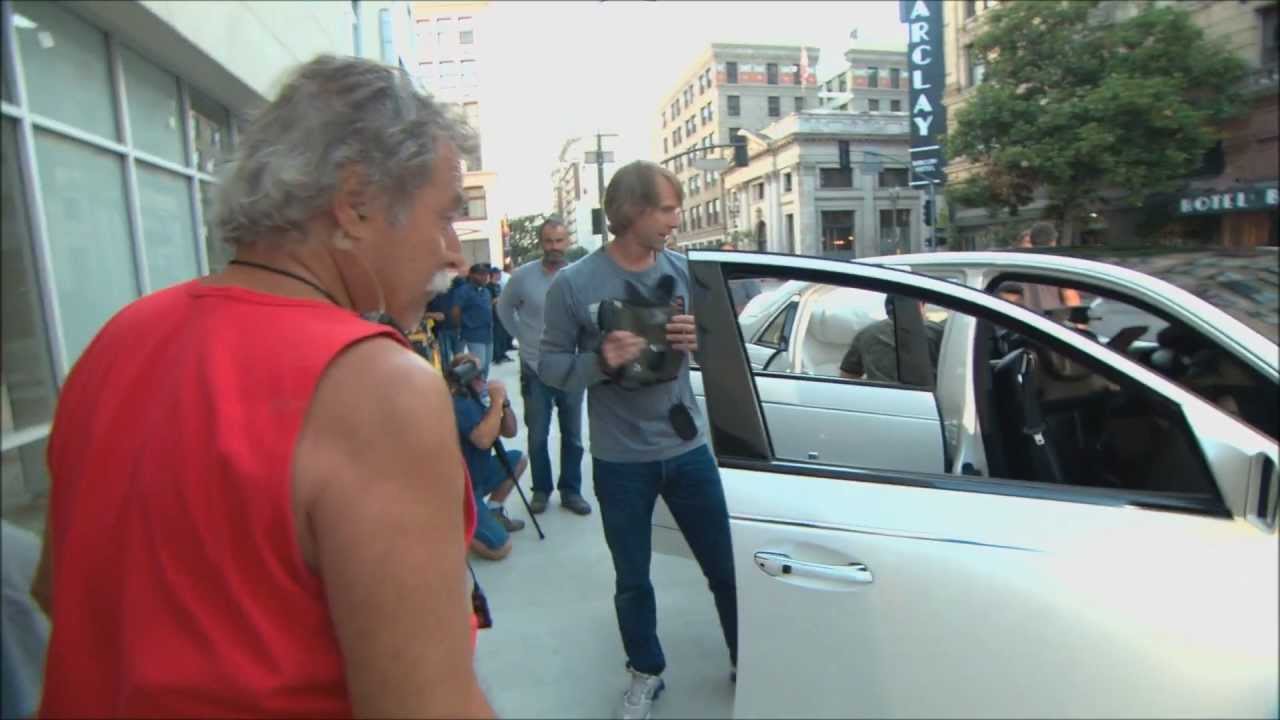 Transformers 3 DOTM - Special Features - 1.5 million Maybach Convertible