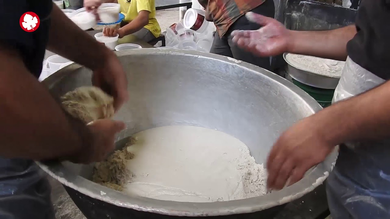 صناعة الحلاوة والطحينة في الباب بريف حلب