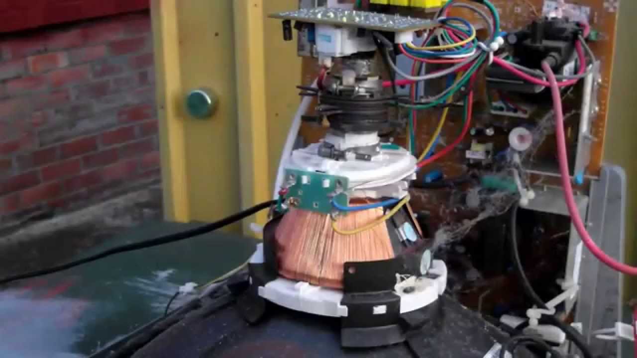 How To remove TV yoke / degaussing wire WITHOUT breaking glass - copper scrapping