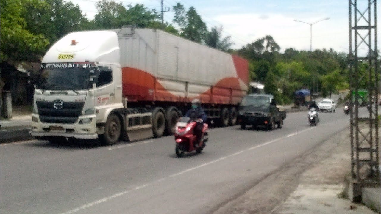 Truk trailer wingbox besar Hino!!truk kontainer truk tronton dump truk tangki Pertamina 