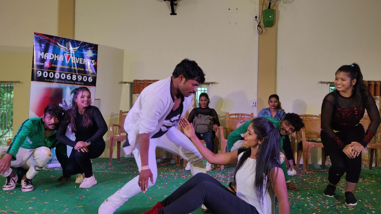 చందమామ కన్ను కొట్టే  సంధ్య వేళ from donga alluduube,Suman song dance MADHAV EVENTS NELLORE9000068906