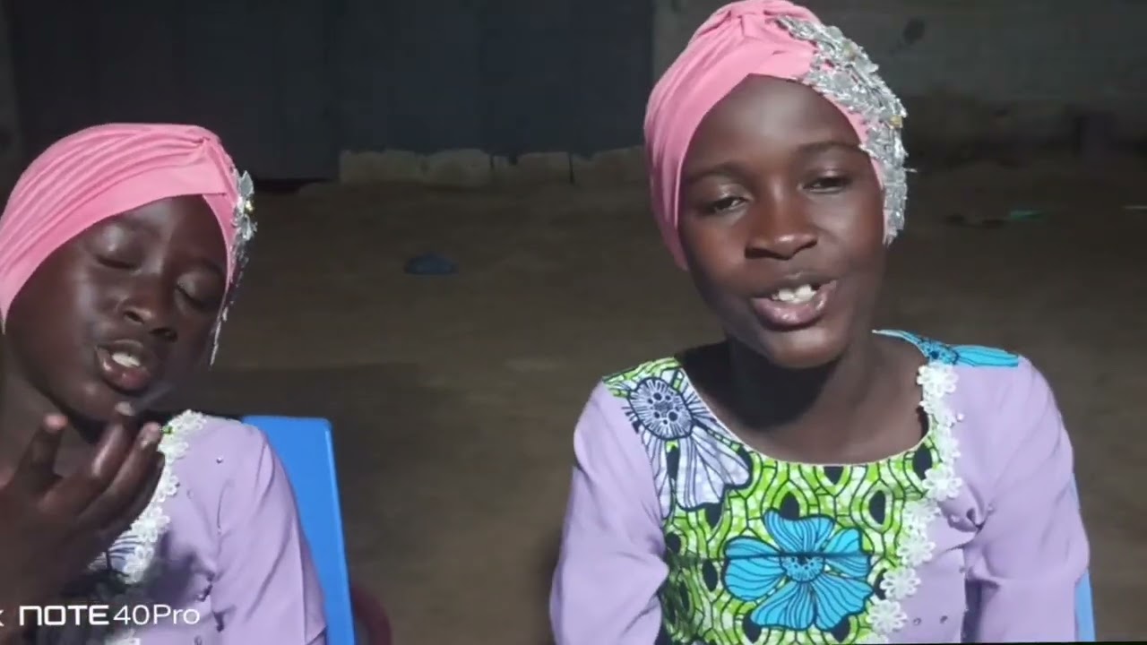 Les deux petites chantres de l'Eternel préparent leur grand concert