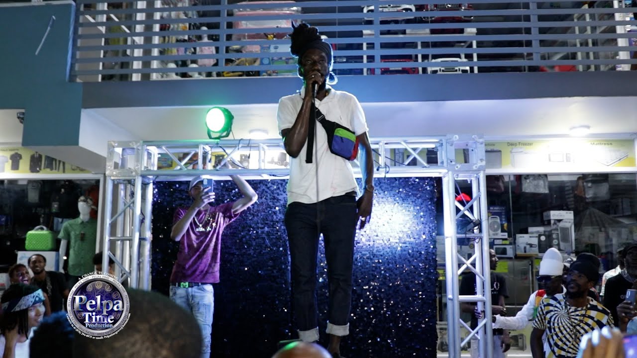 Sizzla burning the fire so hot if you are not straight you will get burn AT HERBS SKINNY WEED