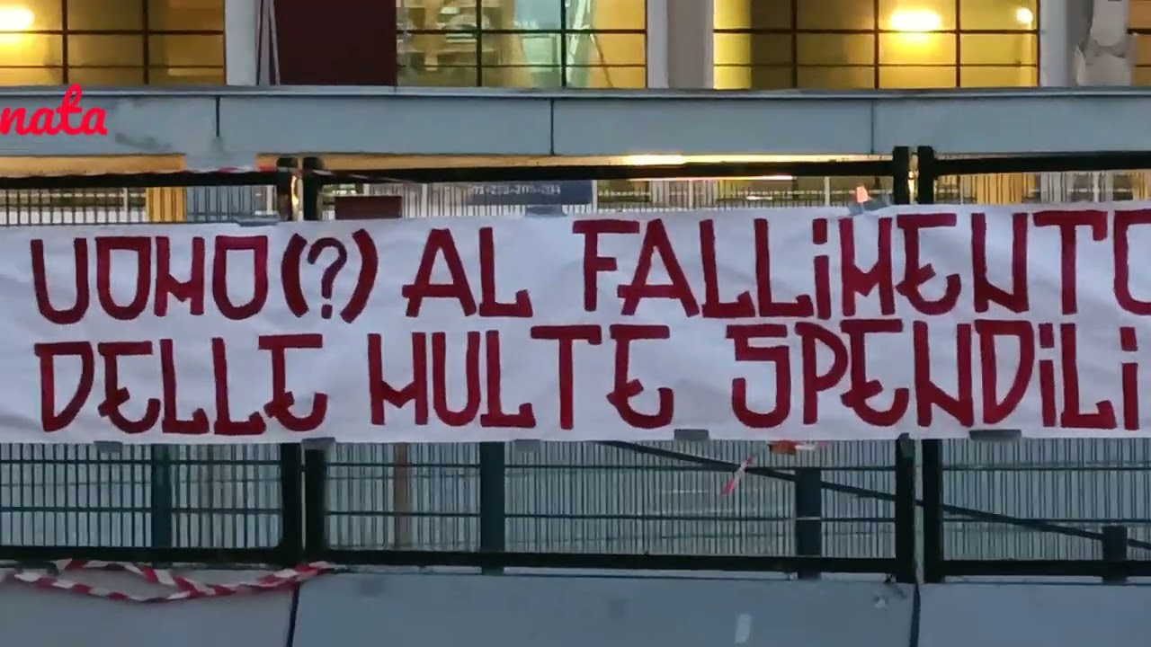 Striscione di contestazione da parte dei TH 
