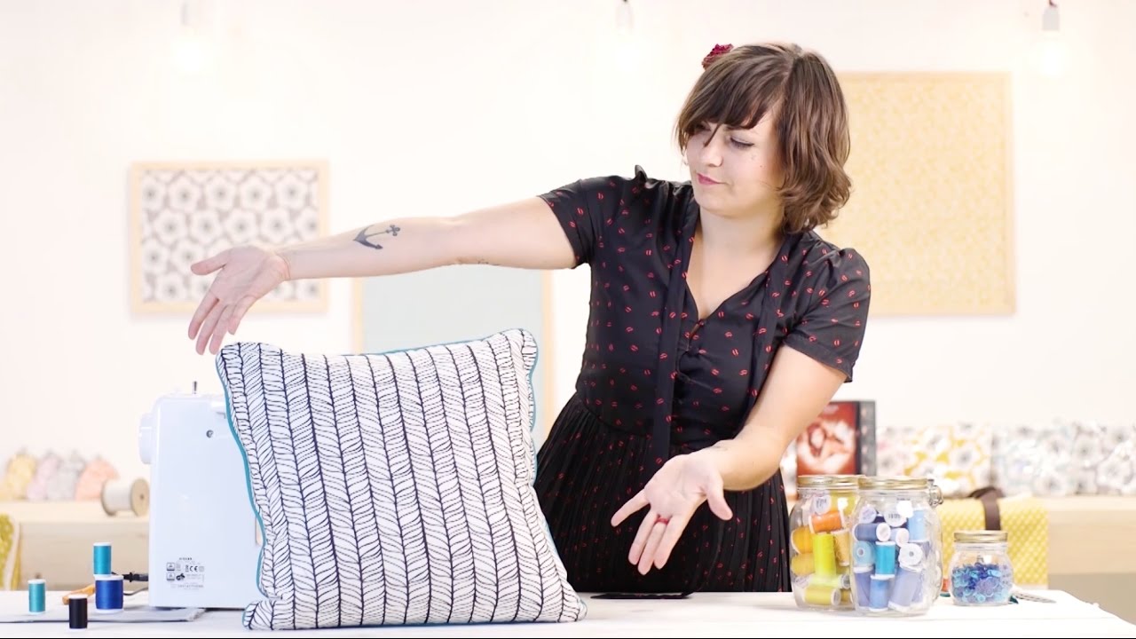 Comment coudre un coussin passepoil&eacute; ?