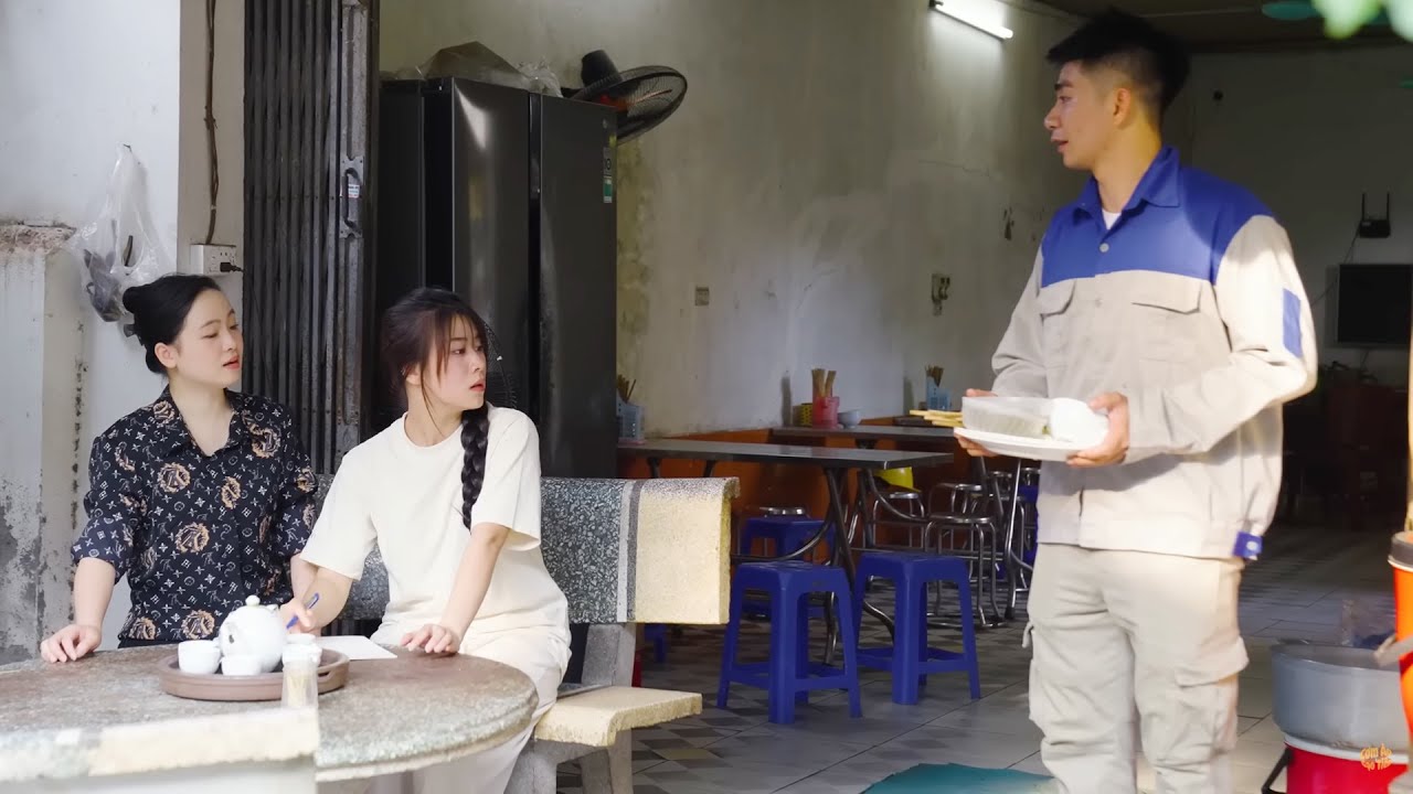 CHỦ TỊCH TRẢ ƠN BÀ CHỦ QUÁN CƠM TREO TỪNG CƯU MANG | CƠM ÁO GẠO TIỀN TẬP 1373