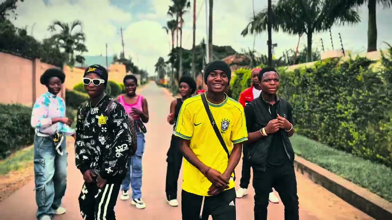 𝐉𝐞𝐮𝐧𝐞 𝐝𝐚𝐝𝐝𝐲 𝐟𝐭 𝐍𝐞𝐯𝐚 𝐛𝐨𝐲 𝐤𝐲𝐨𝐤𝐲𝐨_𝐑𝐞𝐦𝐢𝐱 Champagne_Officiel_Vidéo (MP4) 