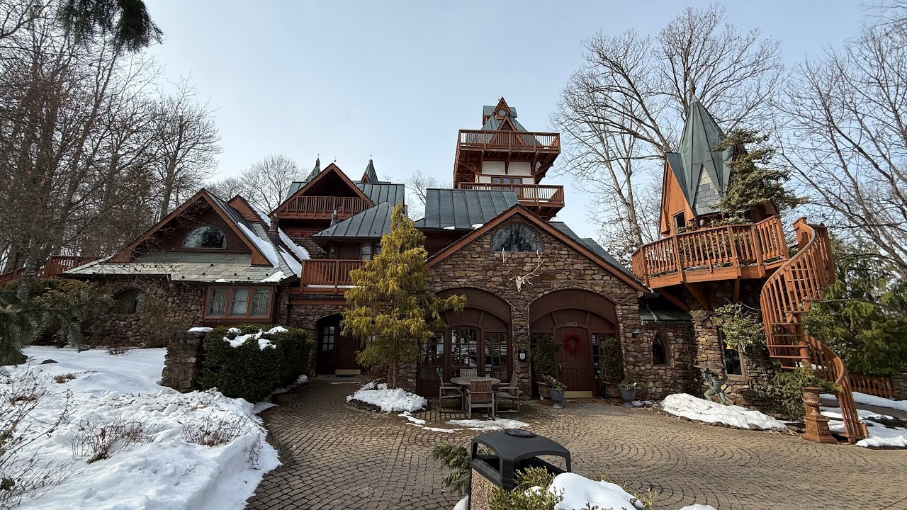 25th Anniversary at Landoll’s Mohican Castle Gale Suite 