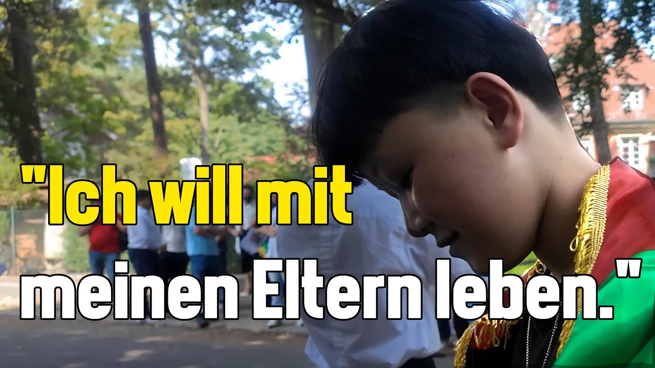 Auf der Flucht von der Familie getrennt: bewegendes Interview mit einem jungen Gefl&uuml;chteten