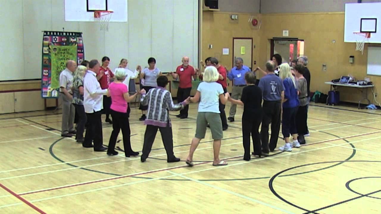 POLOMJENA RUZA Serbian Circle Dance  @ 2014 SIFD Surrey International Folk Dance Workshop CANADA
