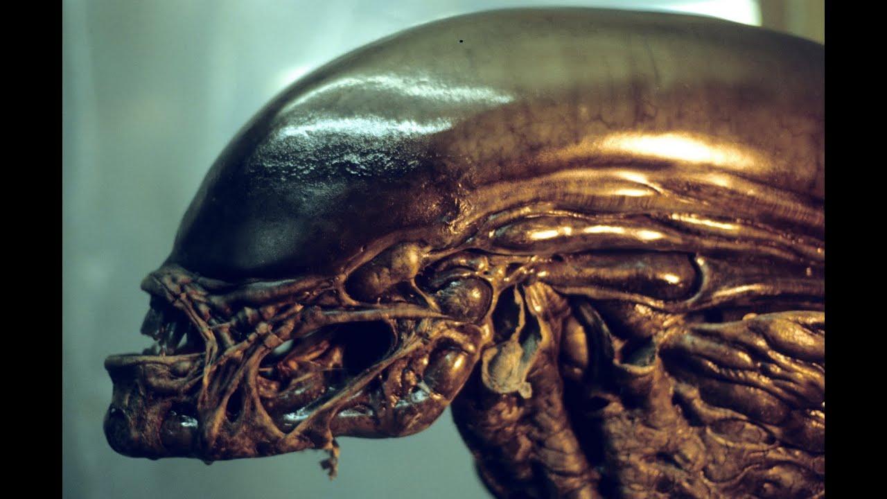 ALIEN 3 Performing Suit Test BTS